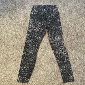 Lululemon Align Leggings, size 6